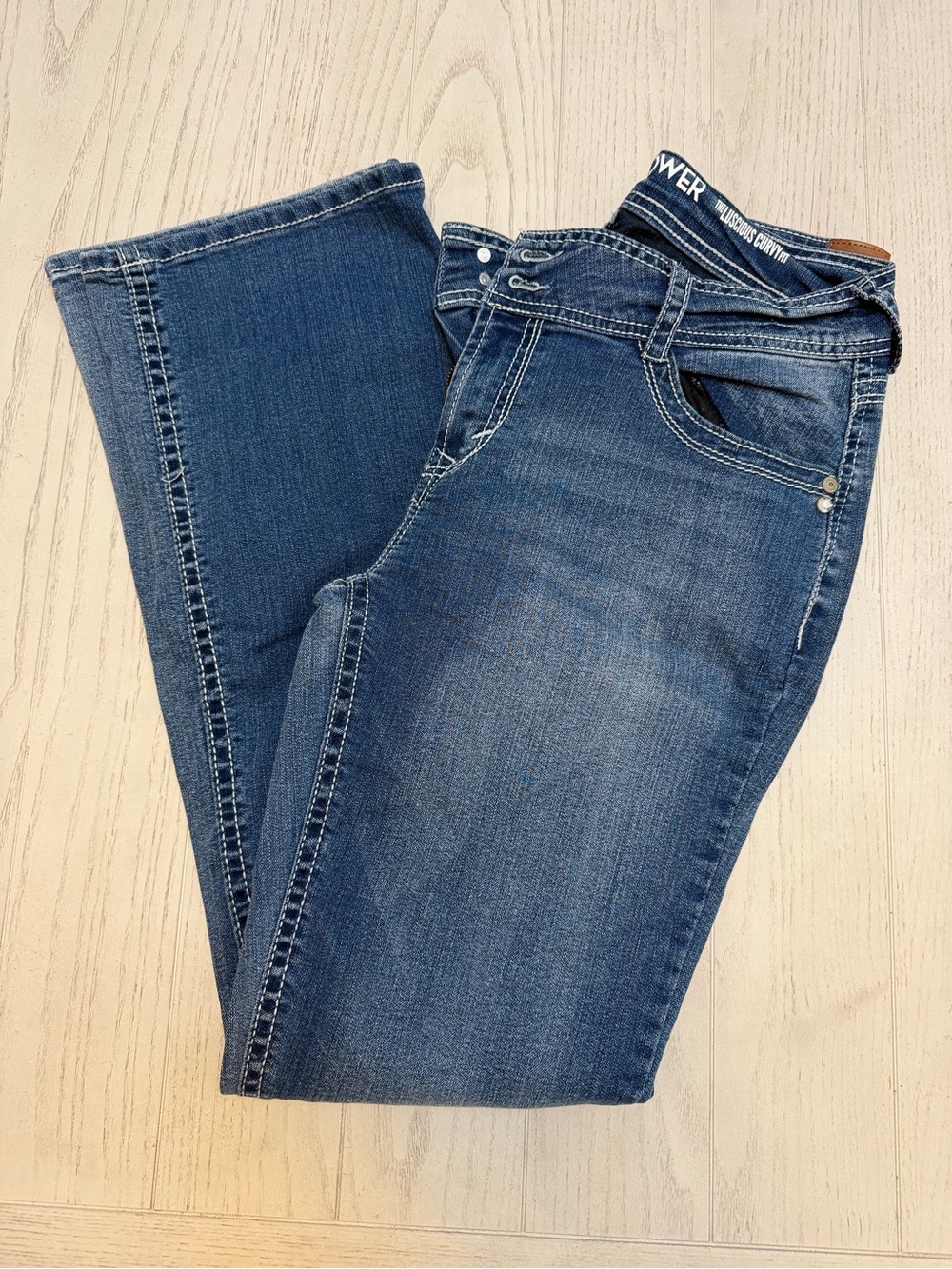 Wallflower Women's Dark Blue Jeans